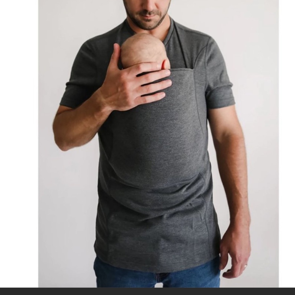 Lalabu Dad Shirt Baby Wearing Kangaroo Pocket Short Sleeve Grey Small